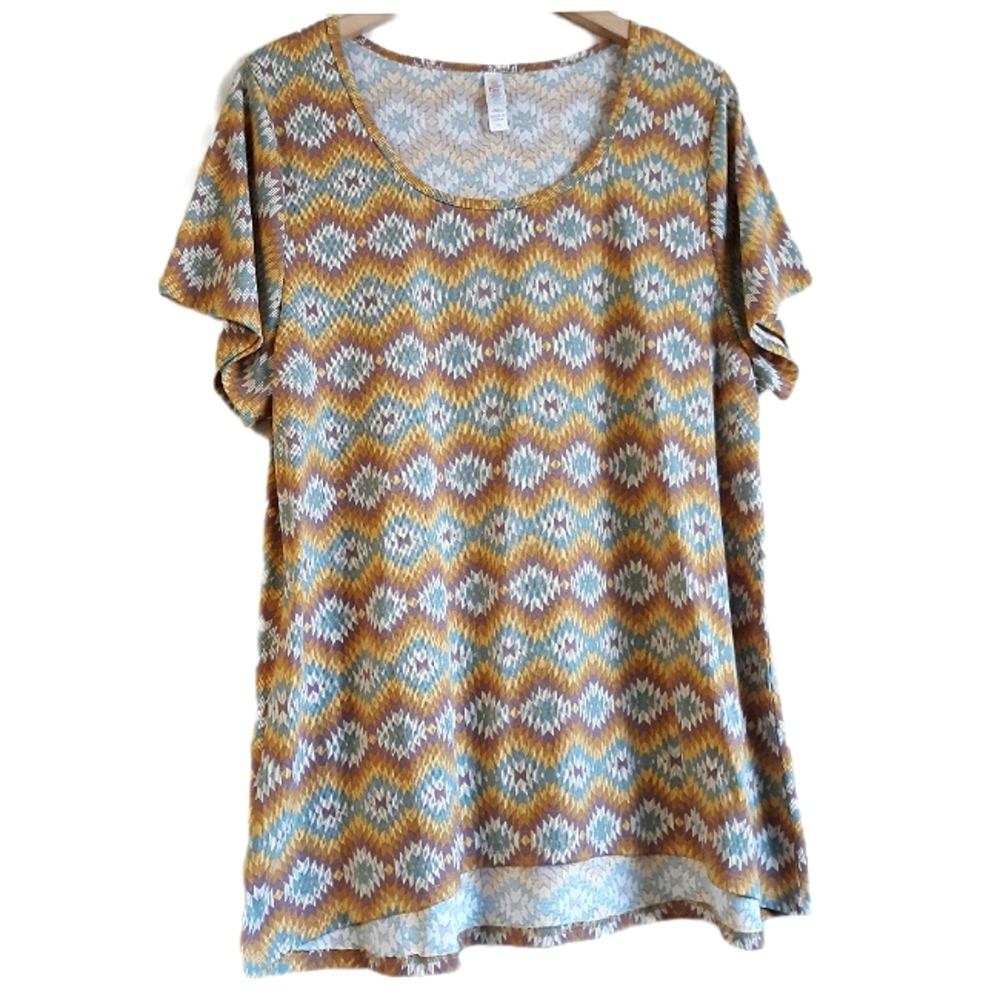💥50% off bundles💥 Lularoe classic tee